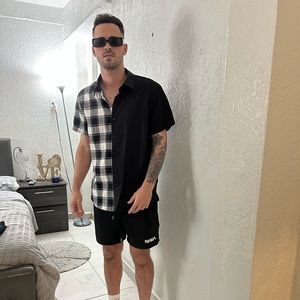 Meet your Posher, Carlos raul